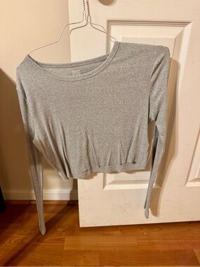 NWT Urban Outfitters BDG Gray Long-Sleeve Cropped Ribbed Long Sleeve Top